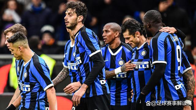 包含佛罗伦萨中场连续两场进球，成为球队新焦点的词条