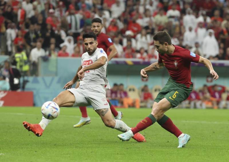 葡萄牙球队精湛表现,成功晋级淘汰赛 葡萄牙球队精湛表现,成功晋级淘汰赛