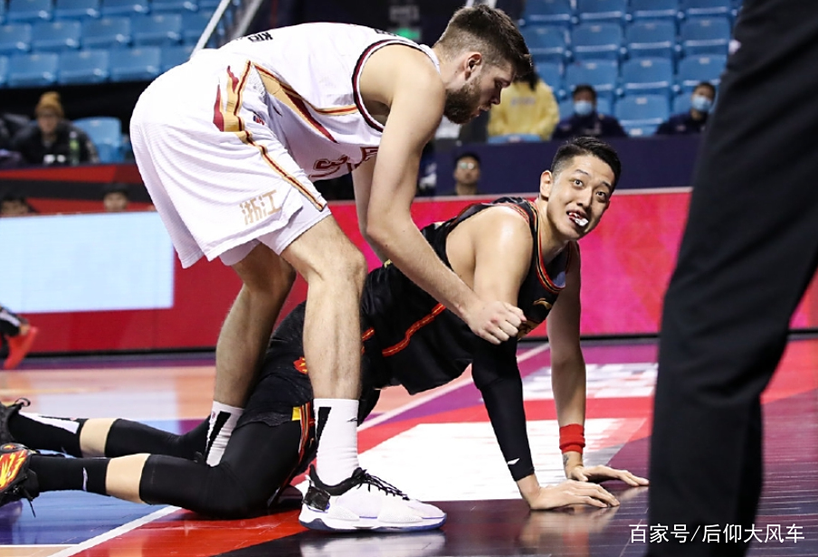 双红大战激烈对决,胜者难分伯仲的简单介绍 双红大战激烈对决,胜者难分伯仲的简单介绍