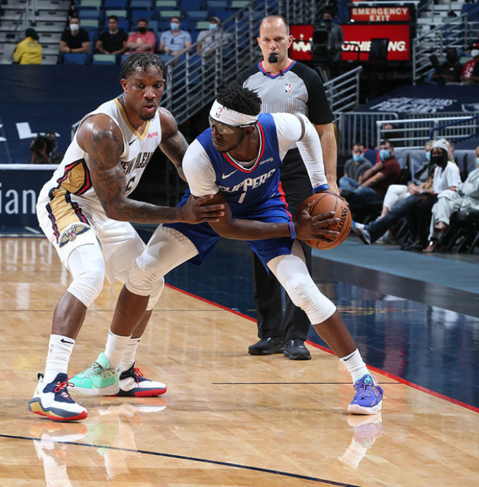 鹈鹕横扫广州队，乔治扛起全队的简单介绍