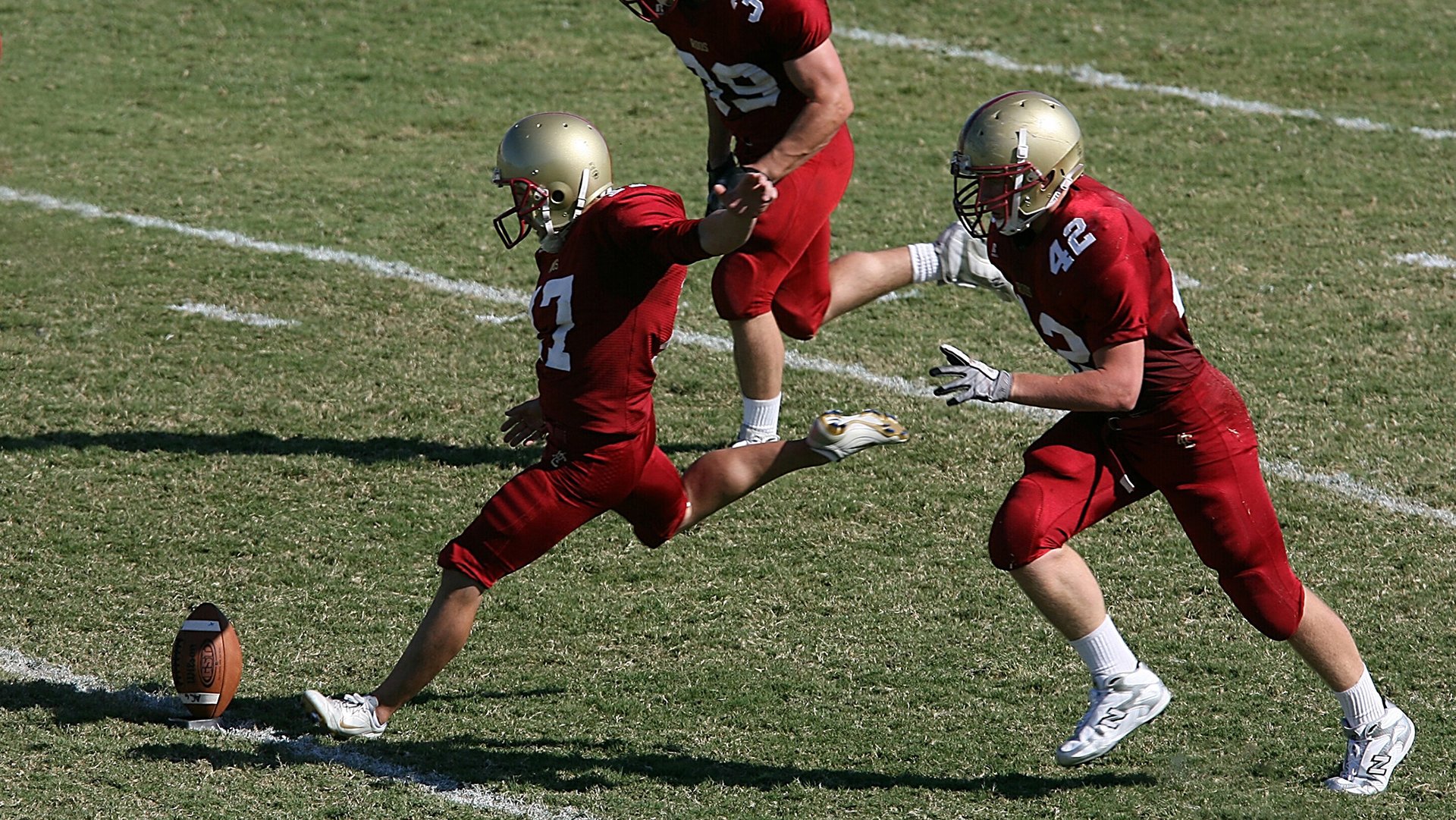 戈麦斯一锤定音，塞内加尔战术纪律性完胜巴萨技术流