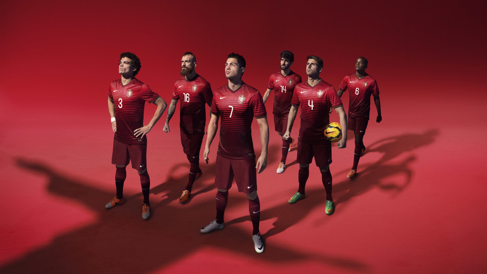 年度焦点之战之夜，霍勒迪的自我救赎